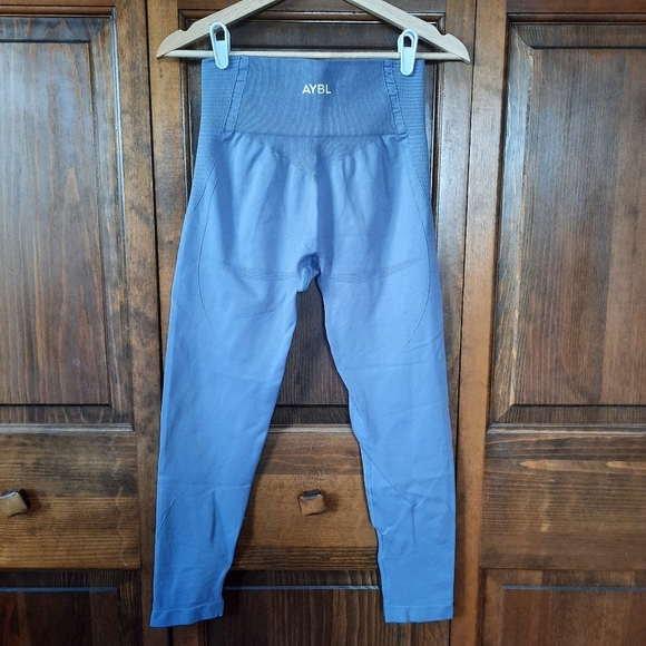 AYBL Dusty Blue Compression Activewear Workout Cropped Leggings Size Large - Picture 8 of 11